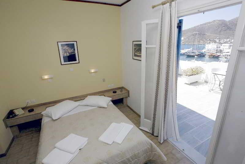 Poseidon Hotel イオス島 チョーラ エクステリア 写真
