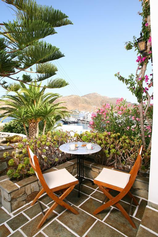 Poseidon Hotel イオス島 チョーラ エクステリア 写真