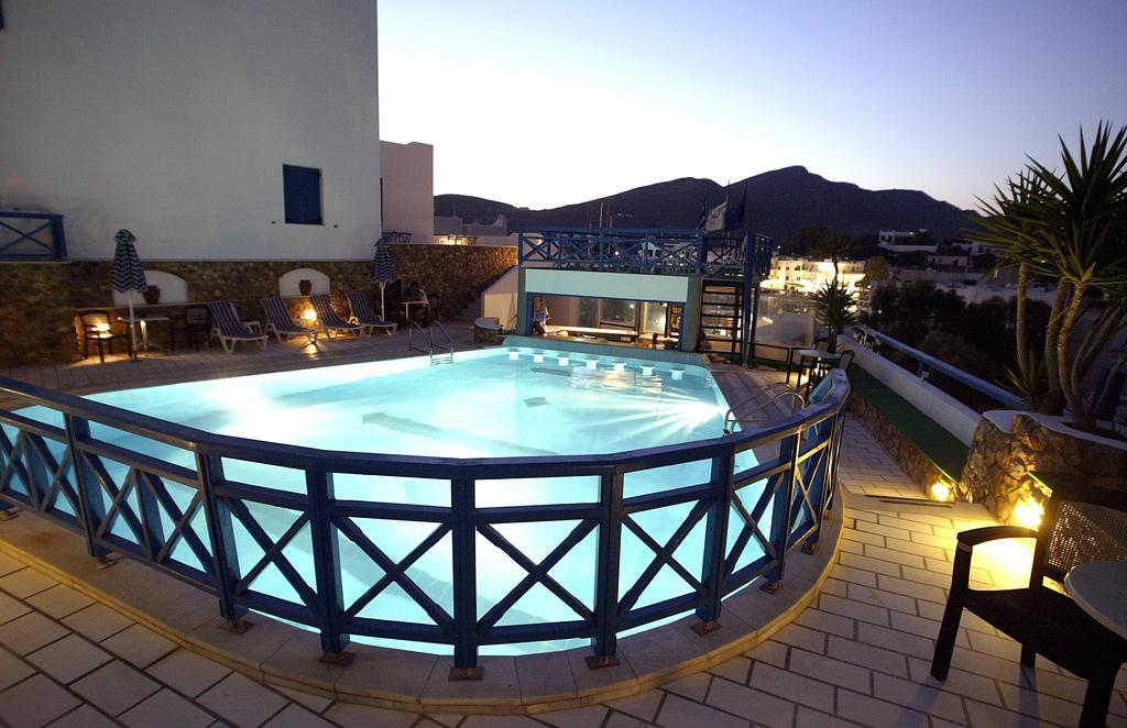Poseidon Hotel イオス島 チョーラ エクステリア 写真